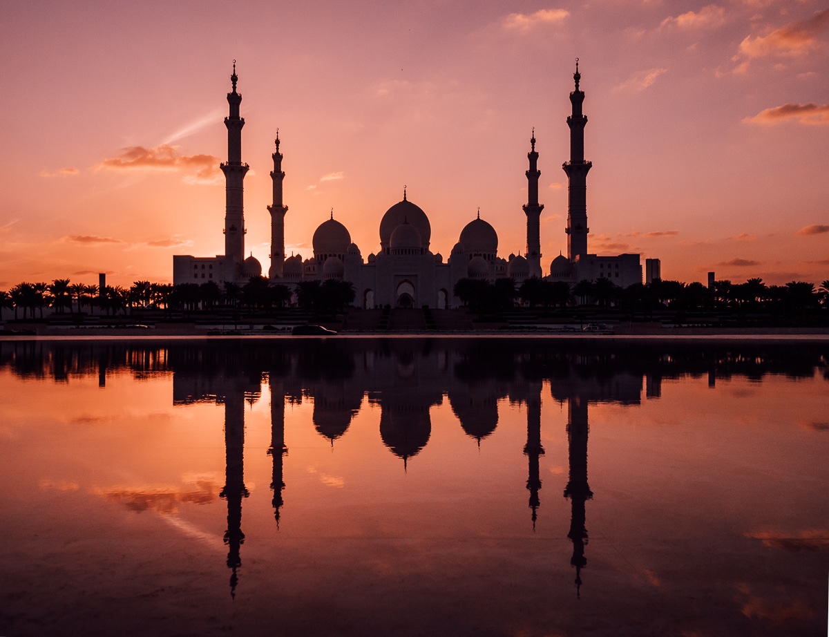 Image Que faire à Abu Dhabi ? Guide complet pour découvrir la capitale des Émirats autrement